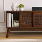 Walnuss 59 TV-Ständer mit offenen Regalen und Rattan-Schranktüren für TVs bis zu 65 Zoll